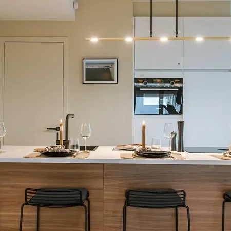 Apartment Stunning With Terrace And Parking *