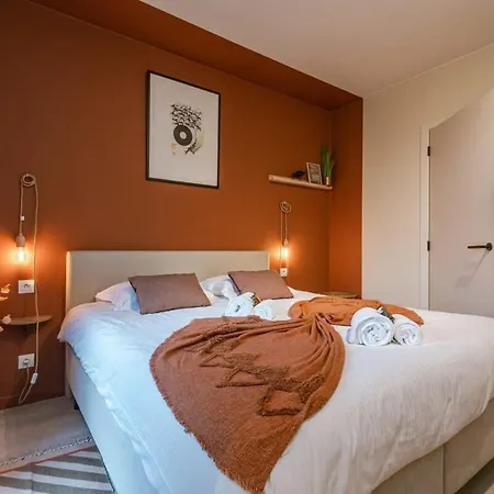 Apartment Stunning With Terrace And Parking *